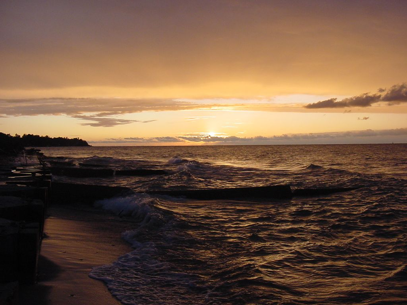 Illustration for article titled 166 Sunrises and Sunsets